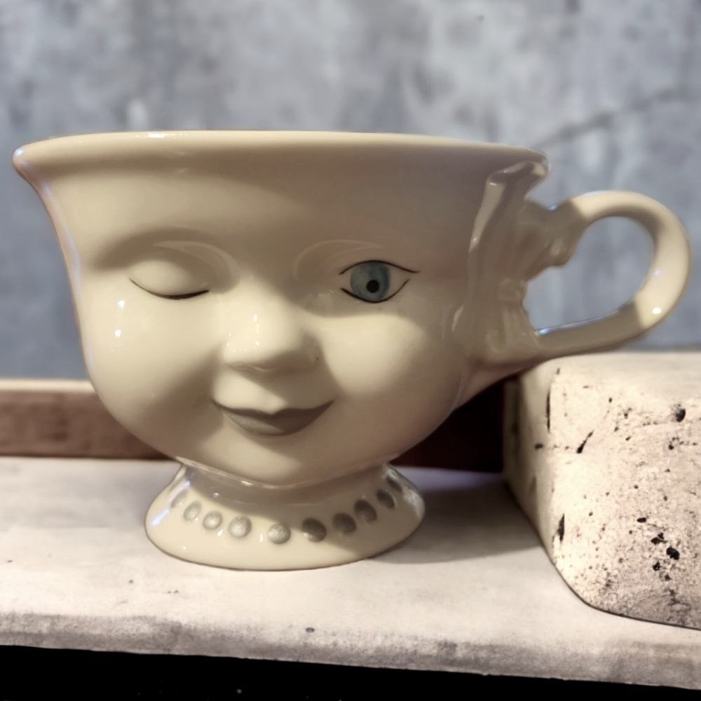 HP 😊 Vtg 96 Baileys Irish Cream Winking Lady Girl Coffee Cup Helen Hunt Ltd Ed